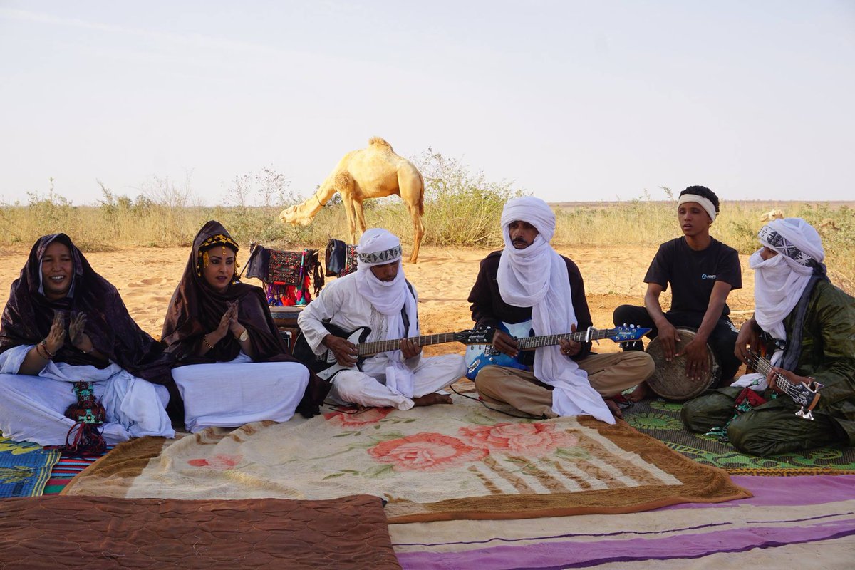 EthnoCloud's tweet photo. #EthnoCloudsBestChoiceDaily 
Watch and enjoy: 
☛ https://t.co/rX6qBCXQw8
#ECBCD #worldmusic #ethnocloud #globalmusic @DagTenere #tugareg #Niger
 Please, support the artists. RT https://t.co/Yc4j2pXuht