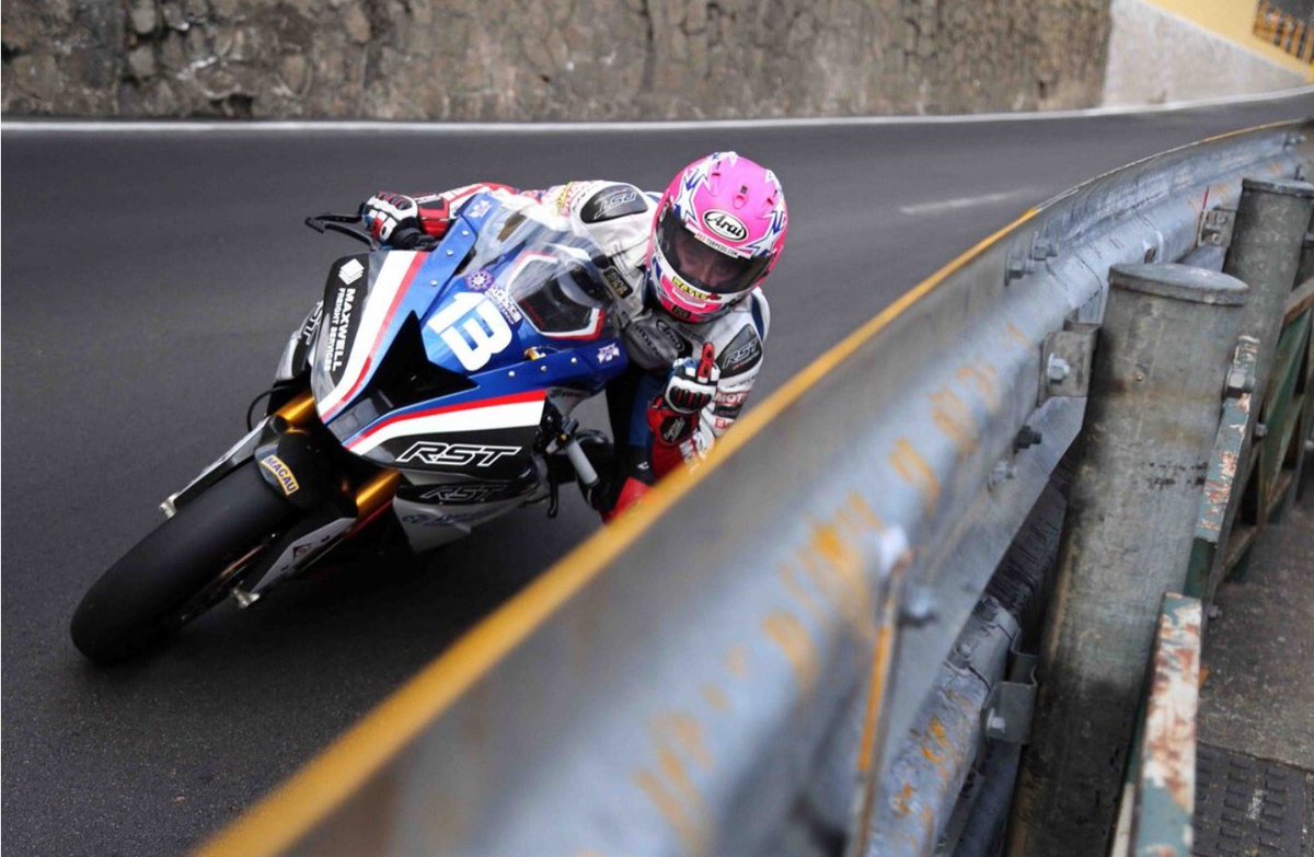 <a href="/visordown/">Visordown</a> <a href="/Lee_johnston13/">Lee Johnston</a> at Macau looking at the camera and flicking the finger.....superb