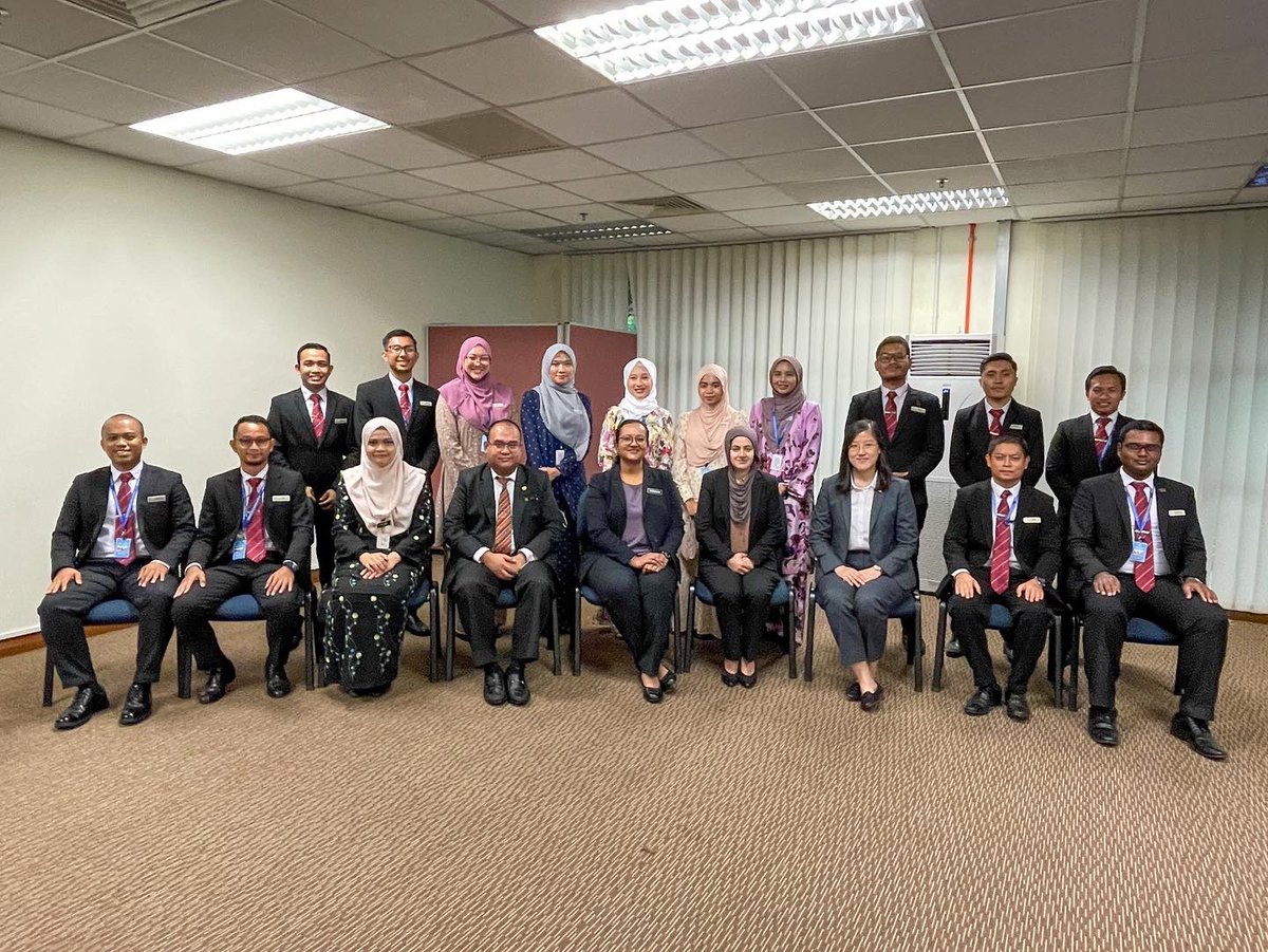 IDFR hosted the delegation of the INTAN’s Postgraduate Diploma in Public Management Programme (DPA) 2022 earlier today. The participants were taken on a short tour around IDFR and were briefed on the role and functions of this Institute.

#studyvisit
#DPA
#WismaPutra
<a href="/MalaysiaMFA/">Wisma Putra</a>