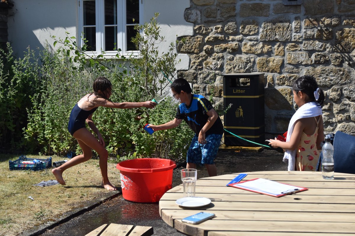SherborneInter's tweet photo. What better way to have fun and cool down in this heatwave than to take part in It's A Knockout? Students competed against each other in a course of activities and challenges putting their determination and team work to the test. 
#sherborneinternation #studyabroad #summerschools https://t.co/VnpJVbS9Ax