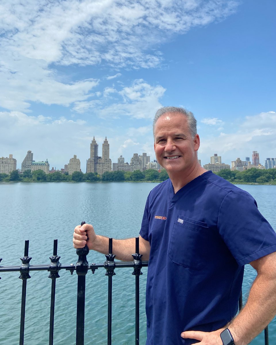 Happy New Week from one of my favorite places (after the OR) 😎

#centralpark #centralparknyc #plasticsurgeonnyc
