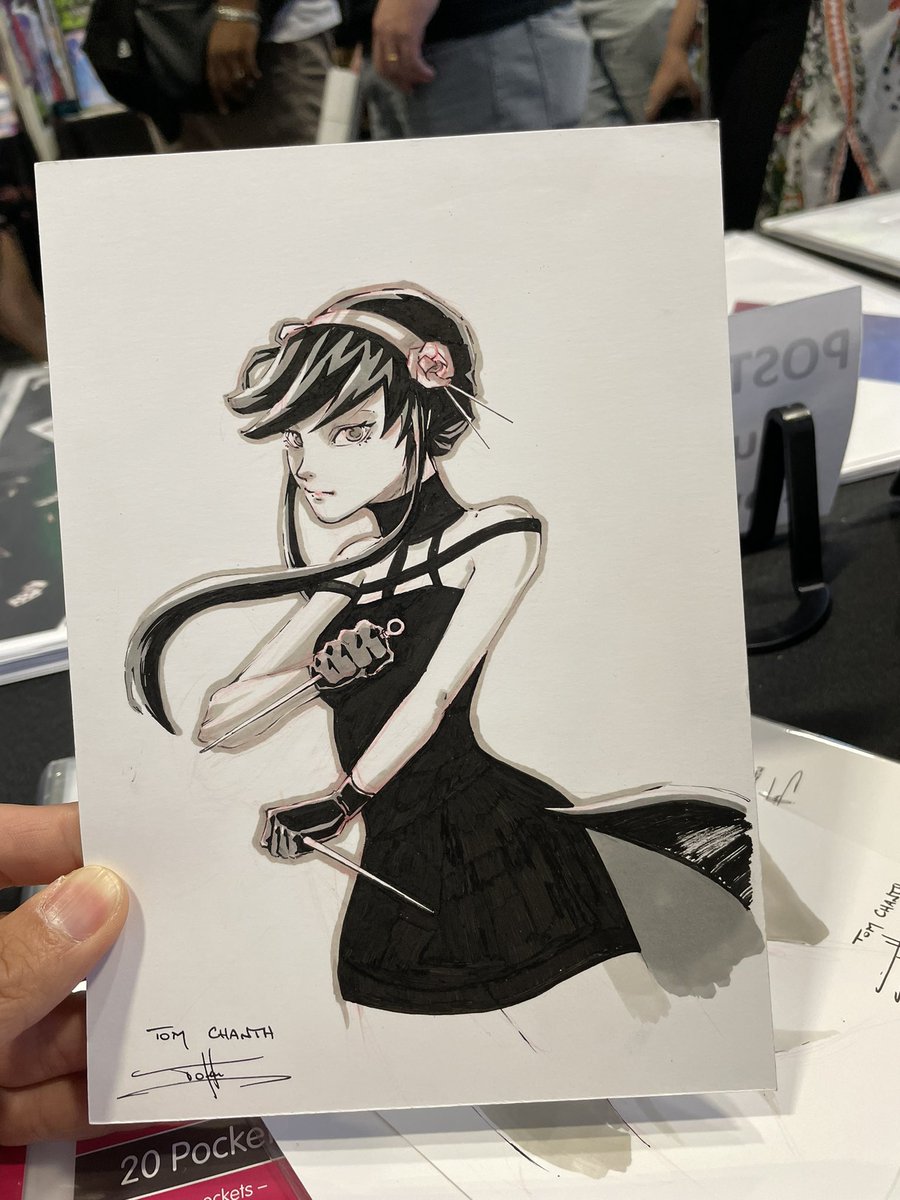 TomChanth's tweet photo. Merci d’avoir suivi ces 4 derniers jours à Japan Expo! Merci à celles et ceux qui sont passé(e)s sur mon stand!
Ravi de vous avoir rencontré ou revus pendant cet événement!
Cool d’avoir croisé mes amis exposants! Merci @Kayane de m’avoir accordé qques secondes pour la photo :) https://t.co/JgfA1RgIFP