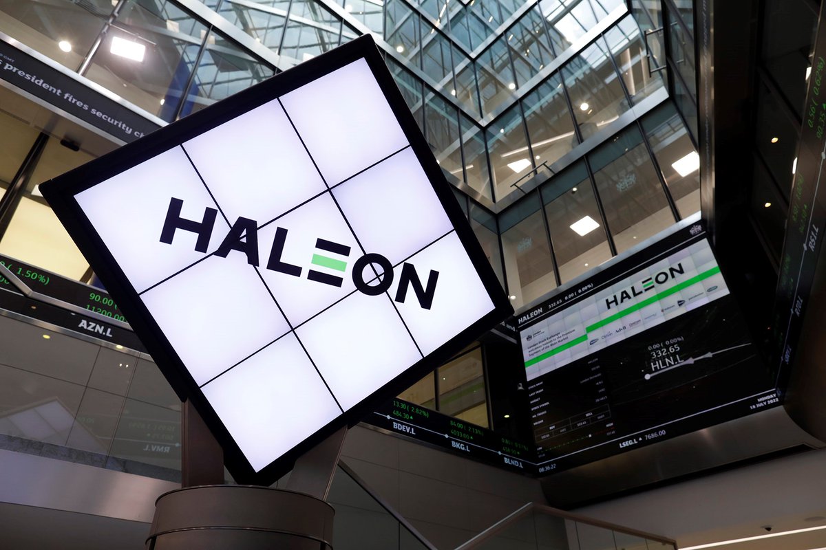 Haleon_health's tweet photo. Proud and excited we’re now listed on the @LSEplc, the biggest UK listing in a decade! #HelloHaleon 💚 

Find out more here: https://t.co/jhk99nHIxy https://t.co/Bg2RBYPZN8