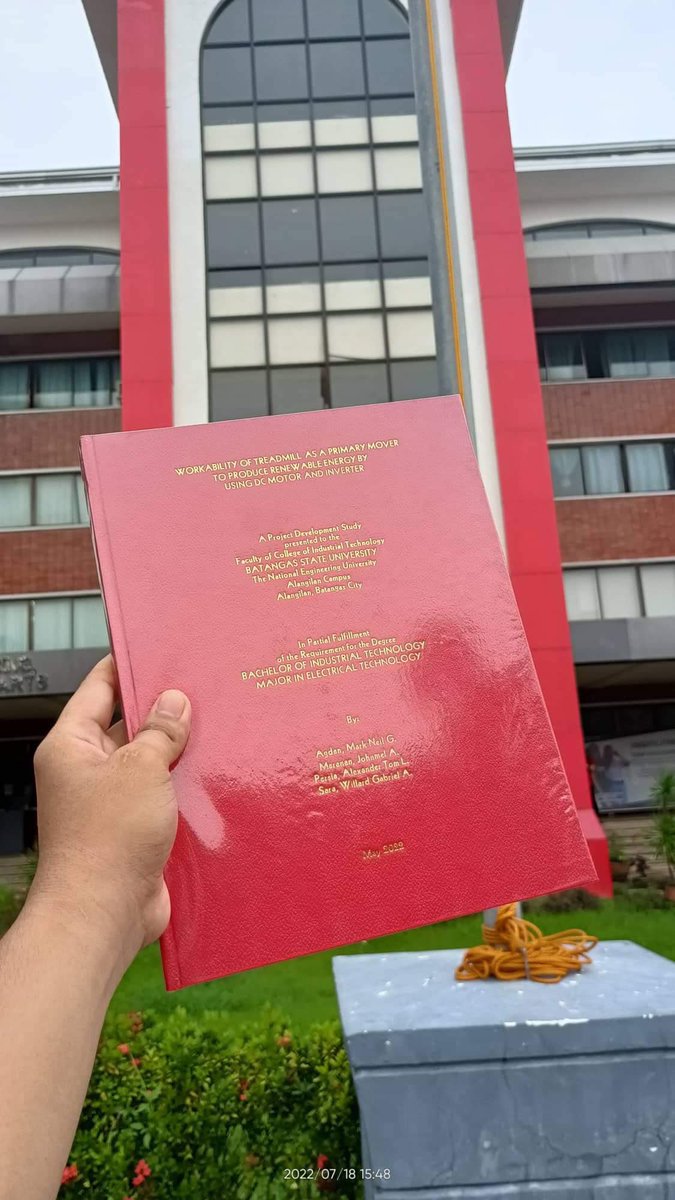 MrkNeil's tweet photo. Ito ang isa sa mga rason kung bakit ako napuyat,napagod,nag overthink,nagtipid,at nagtrabaho, kahit gumastos kami ng 50k matapos kalang ,thank god sa pag gabay at pag tulong mo sa amin,salamat sa kagrupo ko na di sumuko matapos pang tong thesis❤️🥺 https://t.co/ww8zPI3Hs8