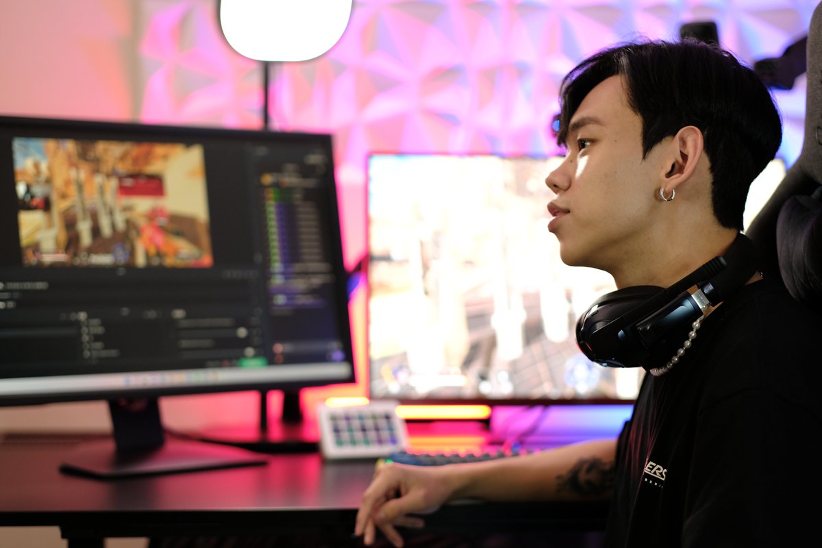 OfficialTackers's tweet photo. Raipid has shown us his extreme enthusiasm and hobby in e-sports and games, which is actually similar to the original intention of every player.
"We all regard the gaming living as our second life, where we can be our truest selves." - TACKERS
#gaming  #gamingcommunity #lifestyle https://t.co/gpDPATBR0Q