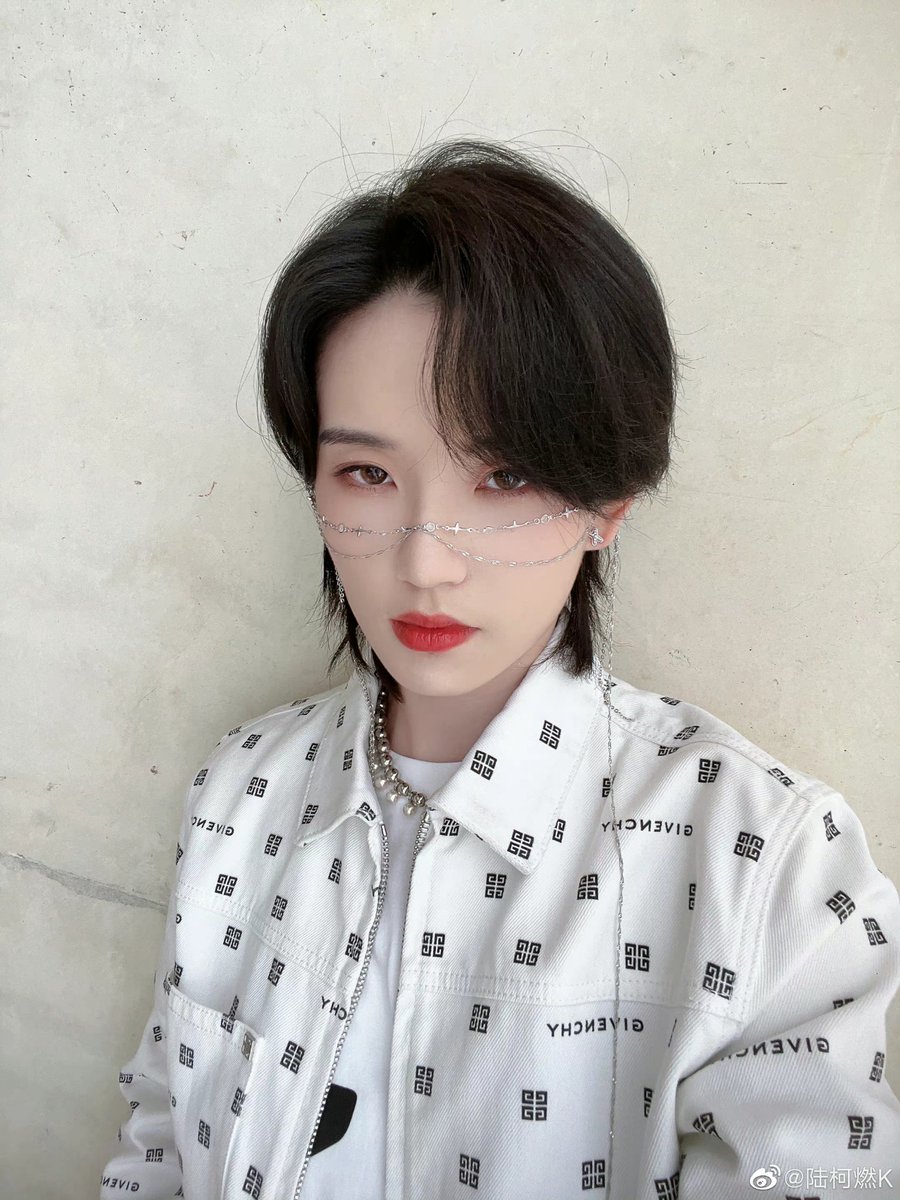 20220718 K Lu Weibo Update

"Just nice, seeing your look of happiness , hence I'm happy with your happiness."

#陆柯燃 #陆柯燃k #klu #lukeran