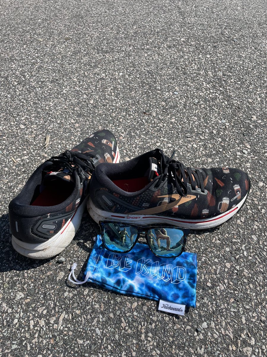 I saw a lot of people that inspire me this weekend. Start the week off strongly by doing something kind to others, to yourself, or to both! #kindnessisdopebr #bibchat