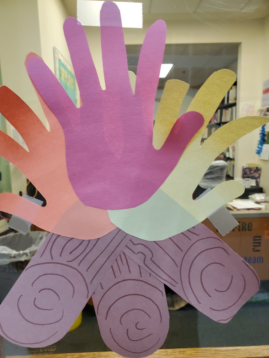 HeatlyLibrarian's tweet photo. Last week during the Summer STEAM week we made many different camping crafts. Here are a few. https://t.co/Ey1zdYrgTw