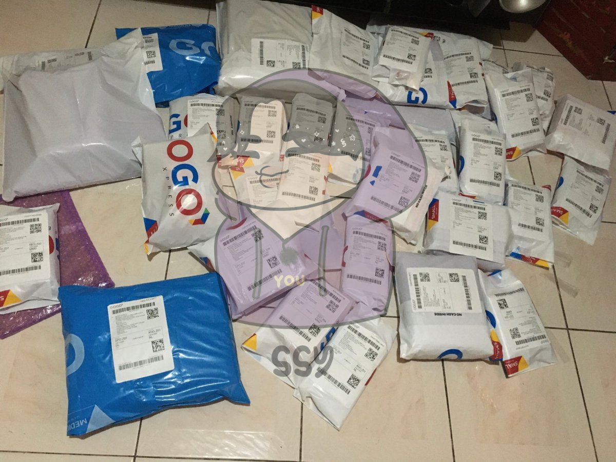 lifesaverOT7's tweet photo. #OT7updates
all parcels has been picked up today, thank you so much for trusting me🥺🤩 'till our next budol, I guess??? chz heheh love ko kayo. https://t.co/JguXeJTkFm