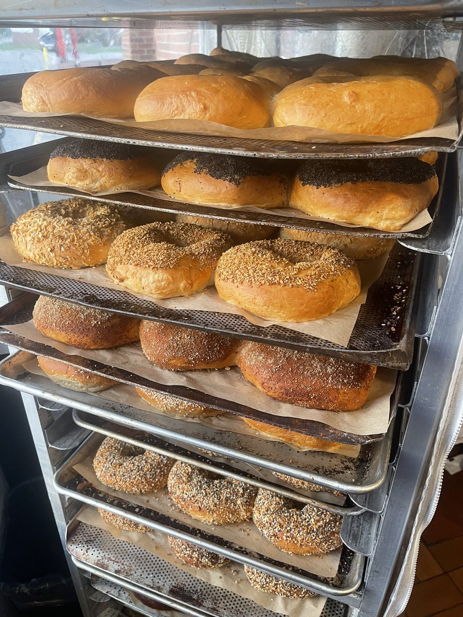 tron5stx's tweet photo. Hey @okabbby , the Randomizer 5000 picked you for my @DegenToonz bagel giveaway! 🥯🥳🔥🤘🏼 DM me and I’ll send them out to you this week! Let’s show her some LOVE 🧨🔥🥯 #toonztothemoon #ToonzMeal #DegenToonz #bagels #coloradough https://t.co/9AguS7UQac