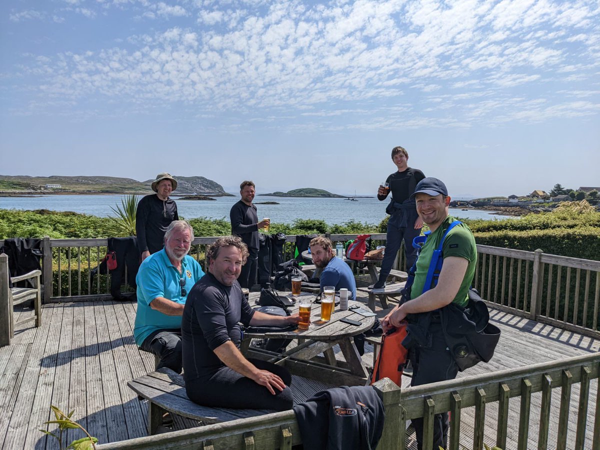 clidive's tweet image. Clidive is enjoying the heatwave on the first of our three expeditions to the Western Isles. This week we are based in Tobermory and today it’s a lunch stop on Coll. Absolutely perfect weather and the usual mix of amazing diving. #clidive #bsac #isleofcoll @BSACdivers