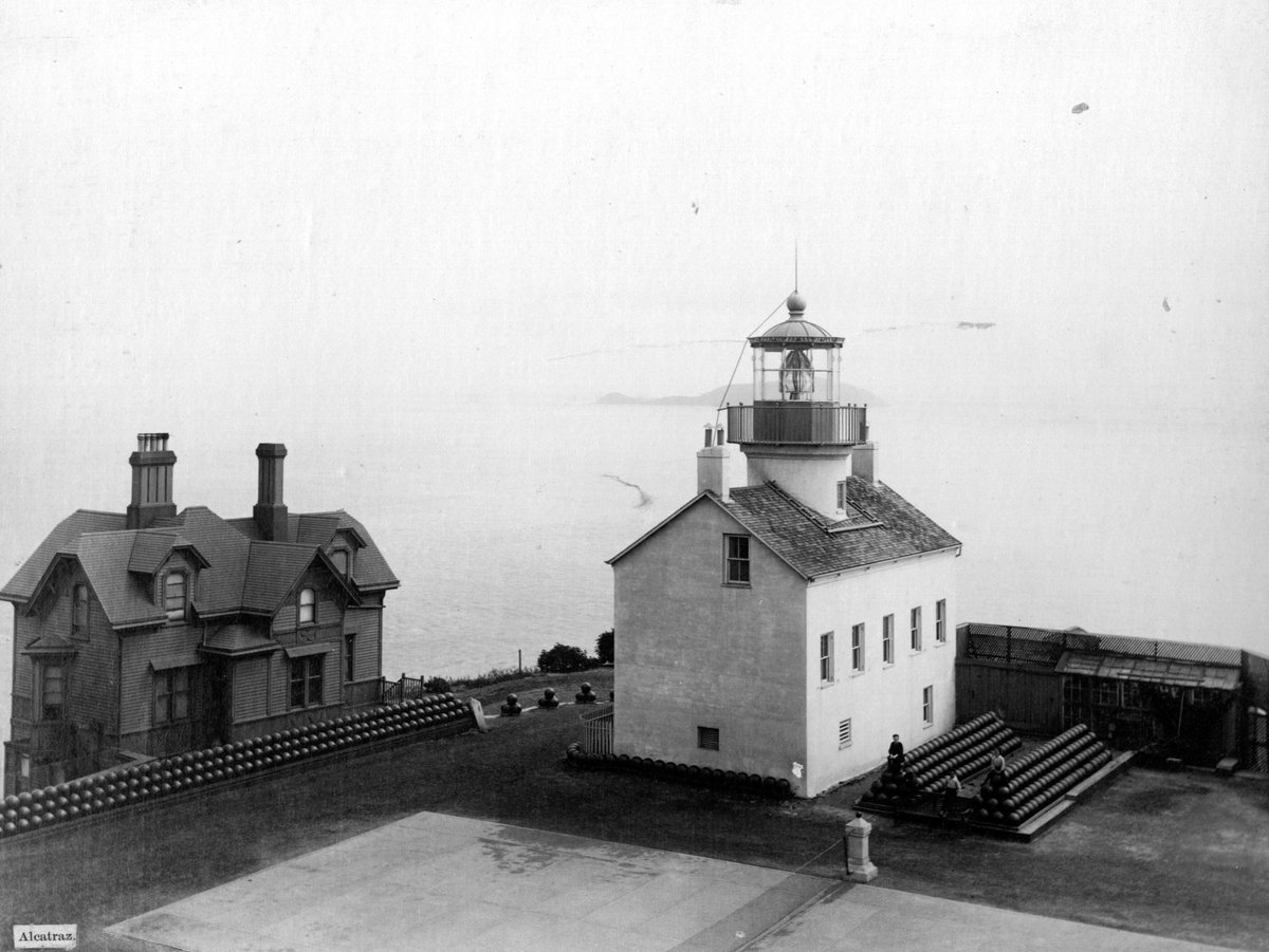 piemagsmedia's tweet photo. Coming soon to https://t.co/pKblT2a48i a fantastic collection, over 6K of historic lighthouse images from the whole of the United States #piemags #piemagsmedia #stockphoto #photoeditor #pictureresearch #pictureresearcher #history #lighthouse #lightship #stockphotography https://t.co/lRa4UzM7LS