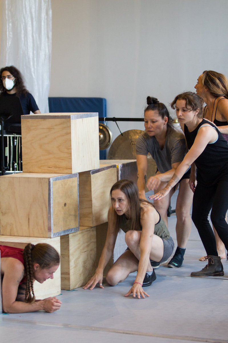 terrbearlim's tweet photo. ‘Anthropic Traces’ presented by @BOTE_show A large scale production fusing contemporary music, circus, dance, theatre, mask and multimedia, showcasing 4 original works whose artistic trajectory reflects on global issues. July 28-31, @crowstheatre https://t.co/rWbLtdyFt2 #toronto https://t.co/6NKSdGIDuM