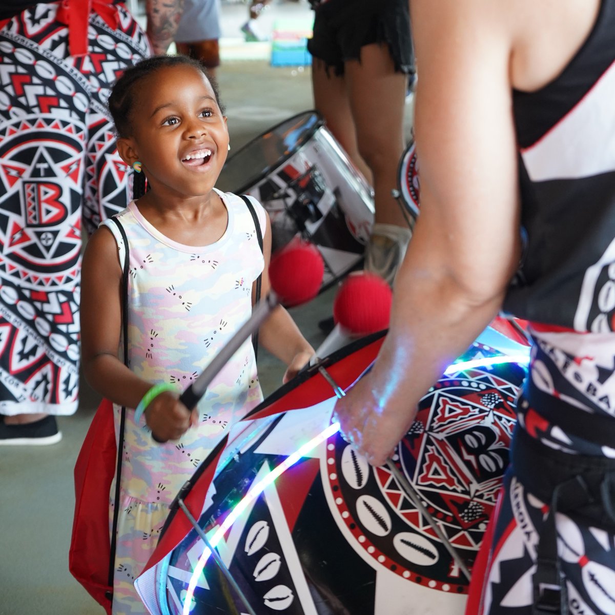 bookharvestnc's tweet image. WOW. An estimated 2,500+ of you attended our Block Party on Saturday and 3,601 children&apos;s books were harvested by families! Thank you to the 26 community partners and 75 volunteers who joined us! We are thankful for you! #bookharvestblockparty #nationalsummerlearningweek