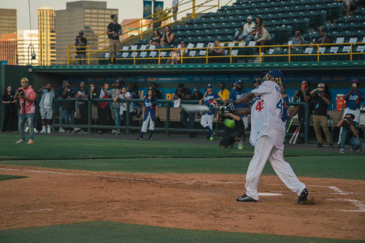 youngmoney's tweet photo. Now stepping to the plate, #42, @liltunechi ⚾️ 

📸 Ibarra Anthony https://t.co/K5hfuLqMKP