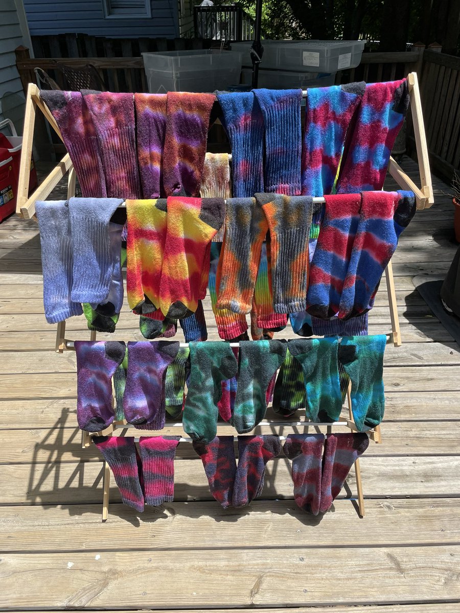 bstroup1's tweet photo. All washed lovingly by hand and now drying in the fresh air and sunshine.
#alwaysgrateful #tiedyesocks #lazyriverroaddyes #addalittlecolor #feetsdontfailmenow https://t.co/SFAu07Fhbx
