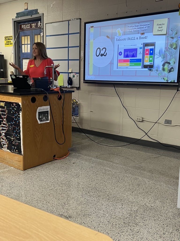 The AMAZING Chasity Faulkner at today’s TeachMeet presenting 20 Tech Tools in 20 minutes! Thanks for the great ideas @chasfaulkner ! #tmky22 @CorbinInstruct @CorbinDLT