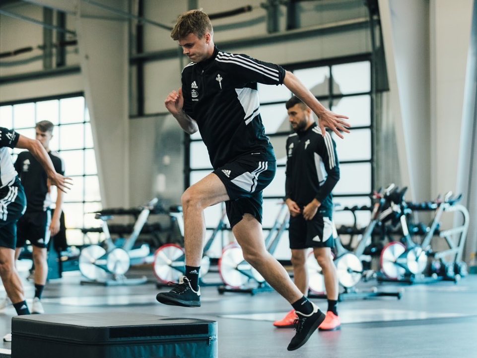 FirstWaveSports's tweet photo. Thanks to the combined efforts of @PSCSoccer and First Wave Sports, @RCCelta is training in full force at the @oaklandrootssc facility this week 💪 prepping for their upcoming match vs @SJEarthquakes on July 20 at @PayPalPark, as well as their 2022/23 season in Spain 🇪🇸 https://t.co/ArVeynF8xI