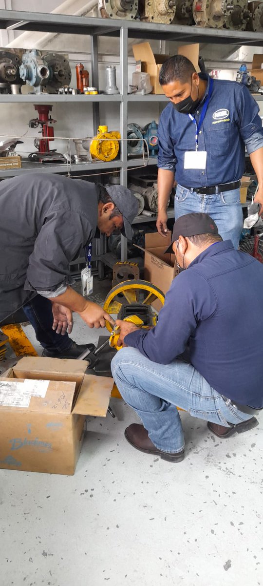 egsamx's tweet photo. Damos inicio a nuestro módulo de peso pesado: "Mantenimiento de bombas, compresores, medidores y vaporizadores, ¡es momento de ensuciarse las manos! #EGSA #GASLP #MásFuertesContigo https://t.co/xcV4IYyncM
