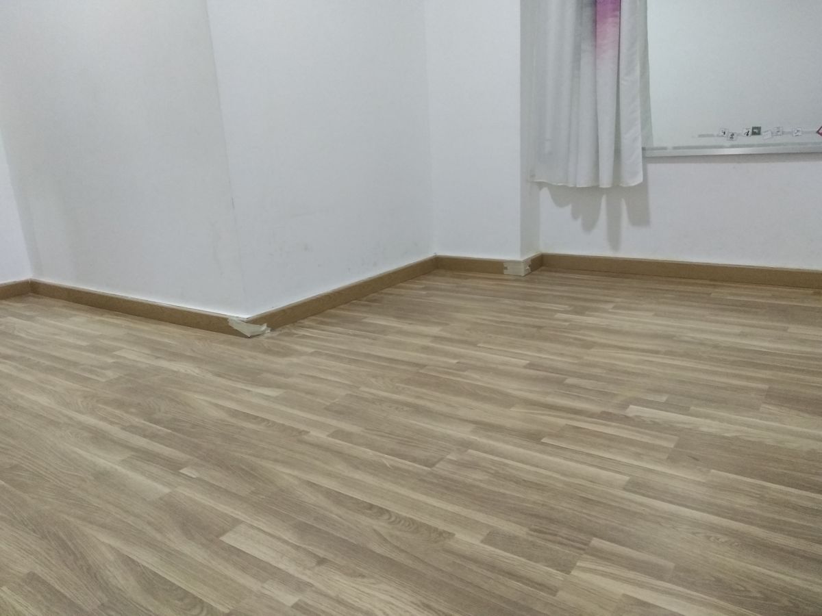 carpinteriatb's tweet photo. Os presentamos cómo ha quedado nuestra última instalación de parquet laminado imitación roble.
¿ Quieres saber más acerca de este tipo de suelo ?
Llámanos, te hacemos presupuesto sin compromiso:  +34 659 11 29 05
#parquet #parquetlaminado #carpinteriaamedida https://t.co/edpoCQchfm