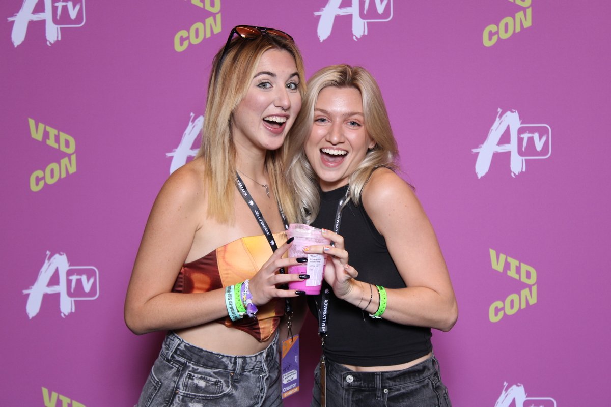 VidCon tweet picture