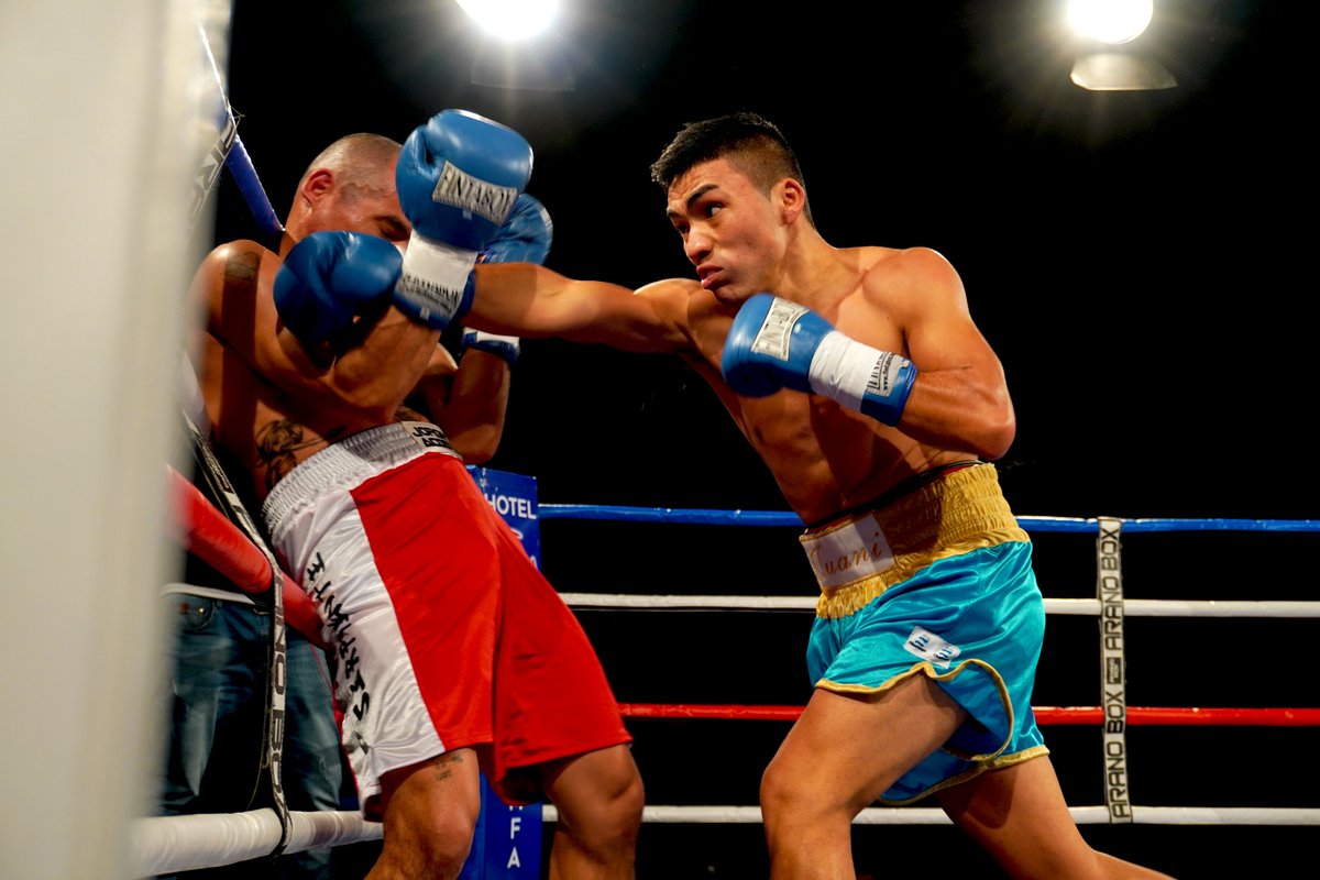aranoboxok's tweet photo. 📸 Coria vs Pucheta, la pelea en fotos 📸
💥 Imágenes fotográficas de los combates del pasado sábado en el Polideportivo Gral. Paz de la ciudad de Córdoba
#Boxeo #Boxing #Córdoba #CórdobaCiudad #PolideportivoGeneralPaz #AranoBox #FeCorBox #FAB #DSportsFight #DirecTVSports https://t.co/7pHPXzVfMh