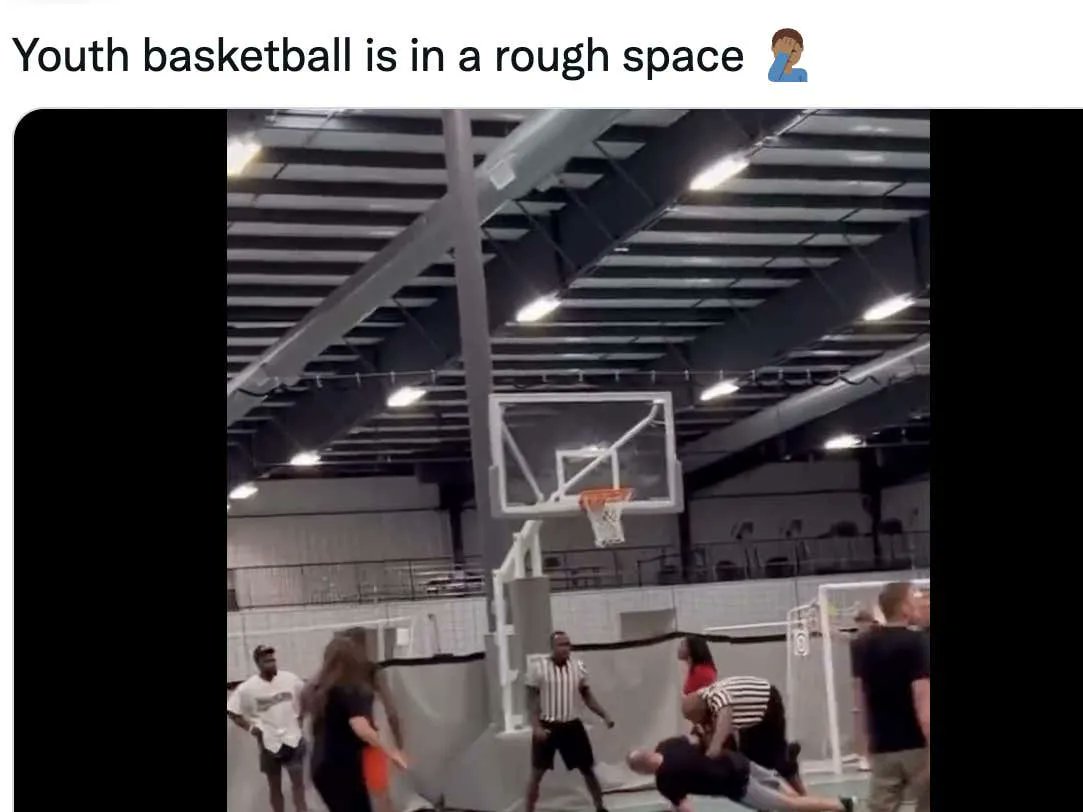 Barstool Sports on Twitter "Ref Retaliates At Youth Basketball Game