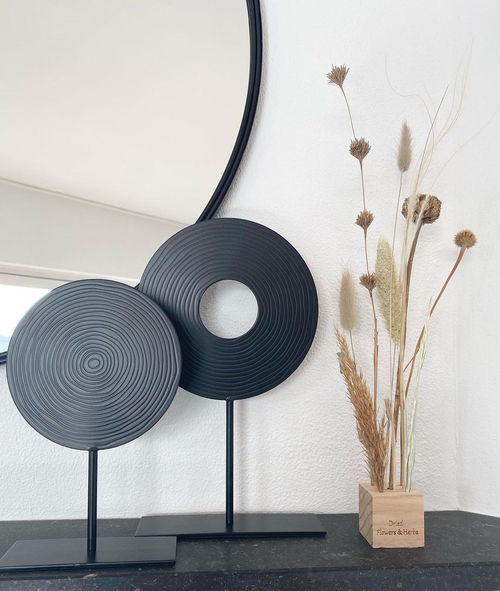 EtyDesigns's tweet photo. Simple yet elegant 👌

#interiorstyling #interiordesign #interiorarchitecture #interiordecor #INTERIOR_DESIGN https://t.co/Yk8sdqovBY