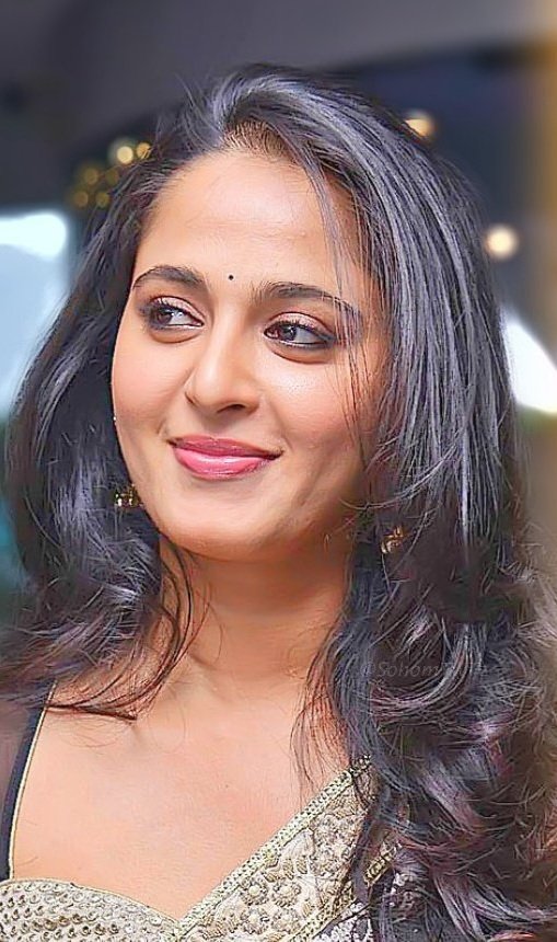 Anushka Shetty (@anushkasweetyfc) / Twitter