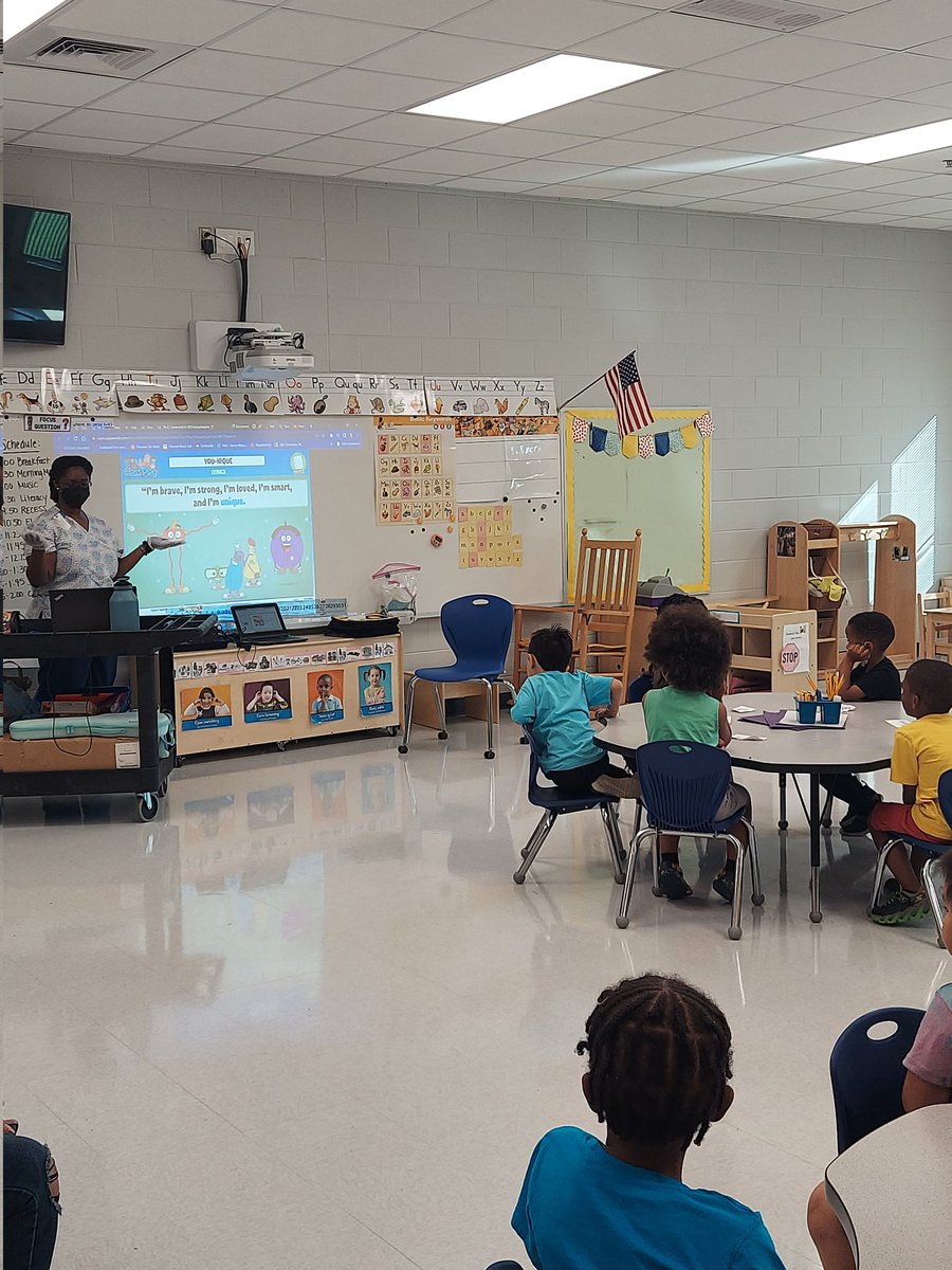 VHackett_ELL's tweet photo. EL Rising Kindergarten Summer Camp at Hunter Elementary! @ellgcs @WhitneyOakley93 @scontrerasGCS https://t.co/hFDX1eEm06