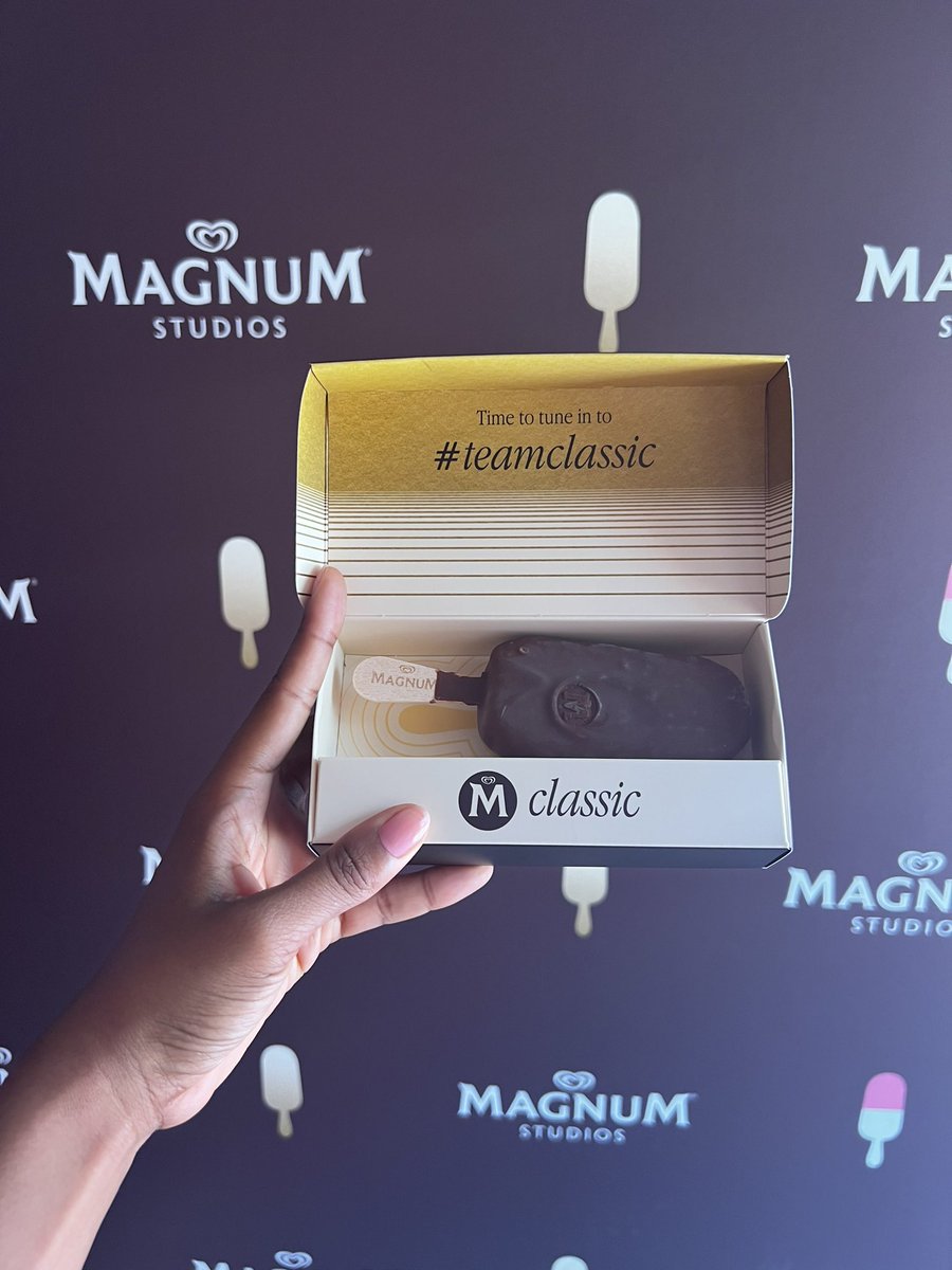 stormyjazzy's tweet photo. Suffering the heat but London has some awesome free events on! Found out that @MagnumIceCream are giving out free ice cream along with a cool studio experience! #teamremix #teamclassic https://t.co/3fIiPdLXp6