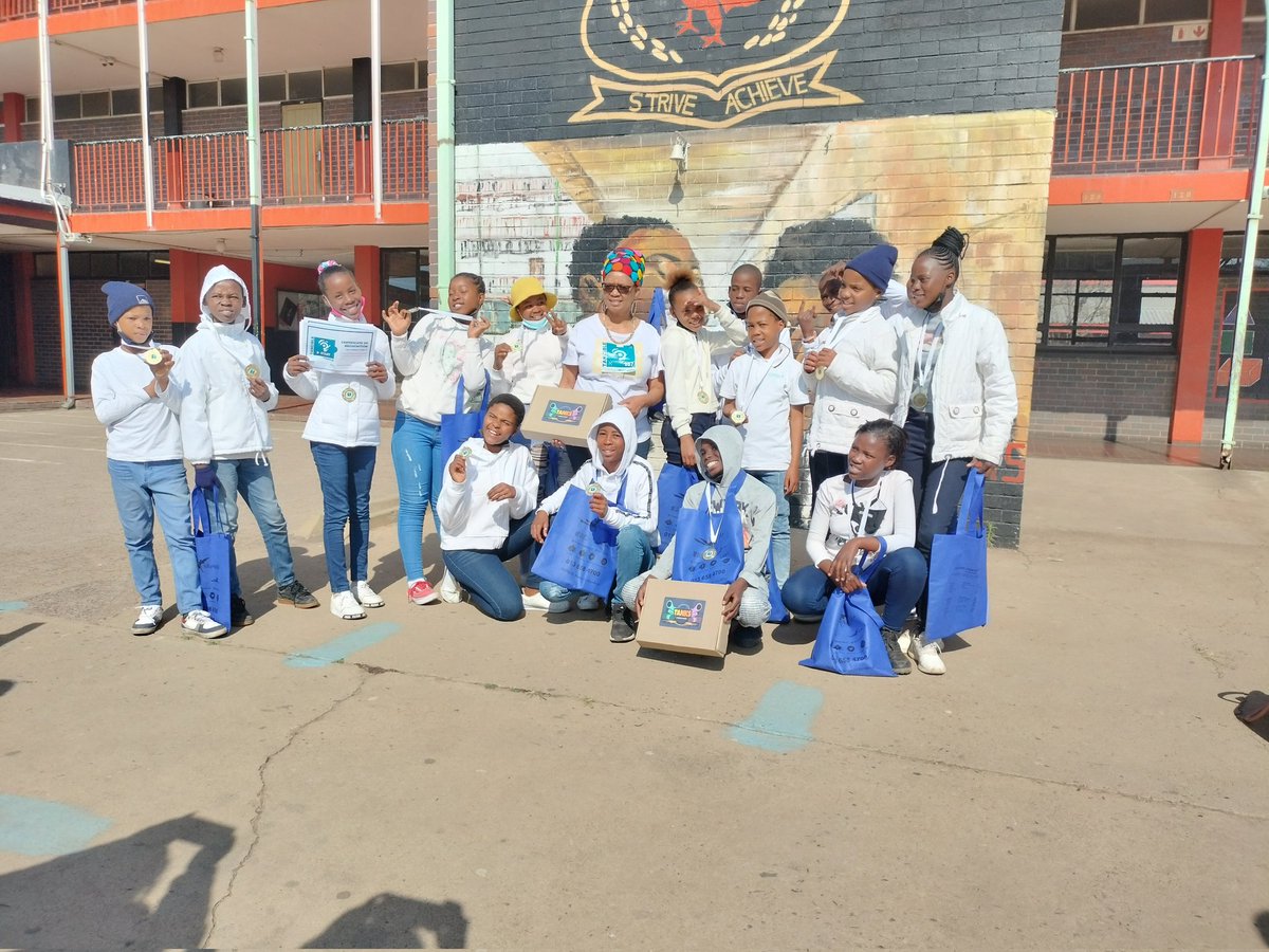 musakeninda's tweet photo. What a fantastic Mandela Day Coding Tournament in Mpumalanga, eMalahleni at Witbank High School with 366 learners. We made it and the kids were so excited #code4mandela #MandelaDay #MandelaDay2022 @ICTclub_MP https://t.co/7UoBWh48c7