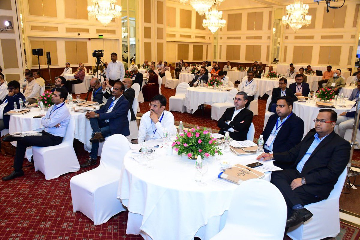 Deendayal_Port's tweet photo. Today, #DPA organized a Conference-Cum-Interactive Session at Mumbai on the 'upcoming Mega Projects envisaged on #PPPMode' in line with the @Shipmin_India initiative to expand the #Maritime and #Port sector through #PPP Mode and mark the 25 years of its success. https://t.co/sOMn84loOt