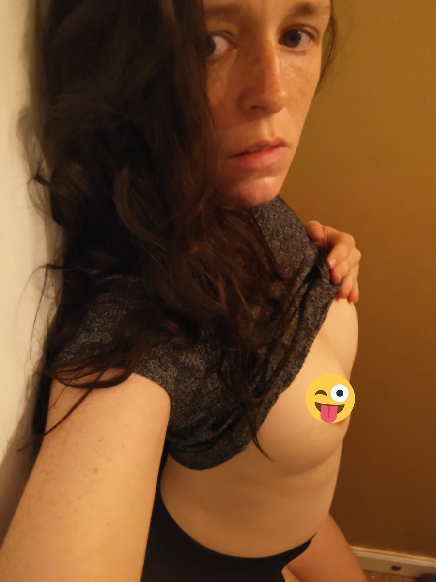blueeeyeddbabe's tweet photo. Like what you see and want to see more I post content daily in my Onlyfans for just $10 a month. 

https://t.co/UdOKhTbVEc https://t.co/Uukmn940x4