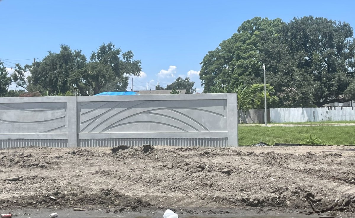 wilsonforla's tweet photo. Excited to see a major milestone on this signature project, at the @flyneworleans Loyola Interchange with I-10.  Here you see a noise wall segment designed to compliment the bridge piers.  Who says infrastructure doesn’t need aesthetic elements. https://t.co/l9OmQ8FvKL
