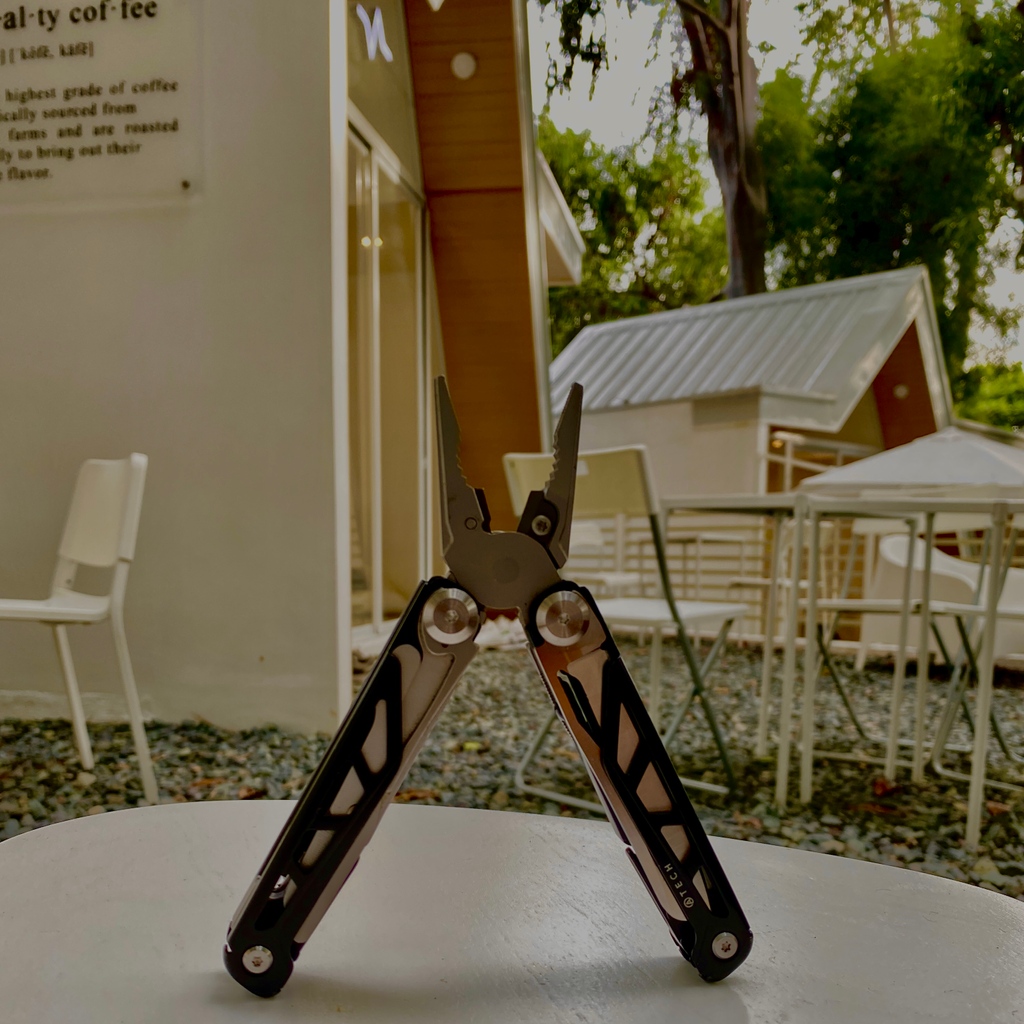 Atechgo's tweet photo. A smart and portable multitool!

This multitool features 13 handy functions that are great for on-the-spot fixes. Made to withstand tough and rugged environments. Compact enough to fit through small bags and pockets!

#edc #edcgear #everydaycarry #sanfrancisco #edccommunity https://t.co/ZwQYxu2Z4F