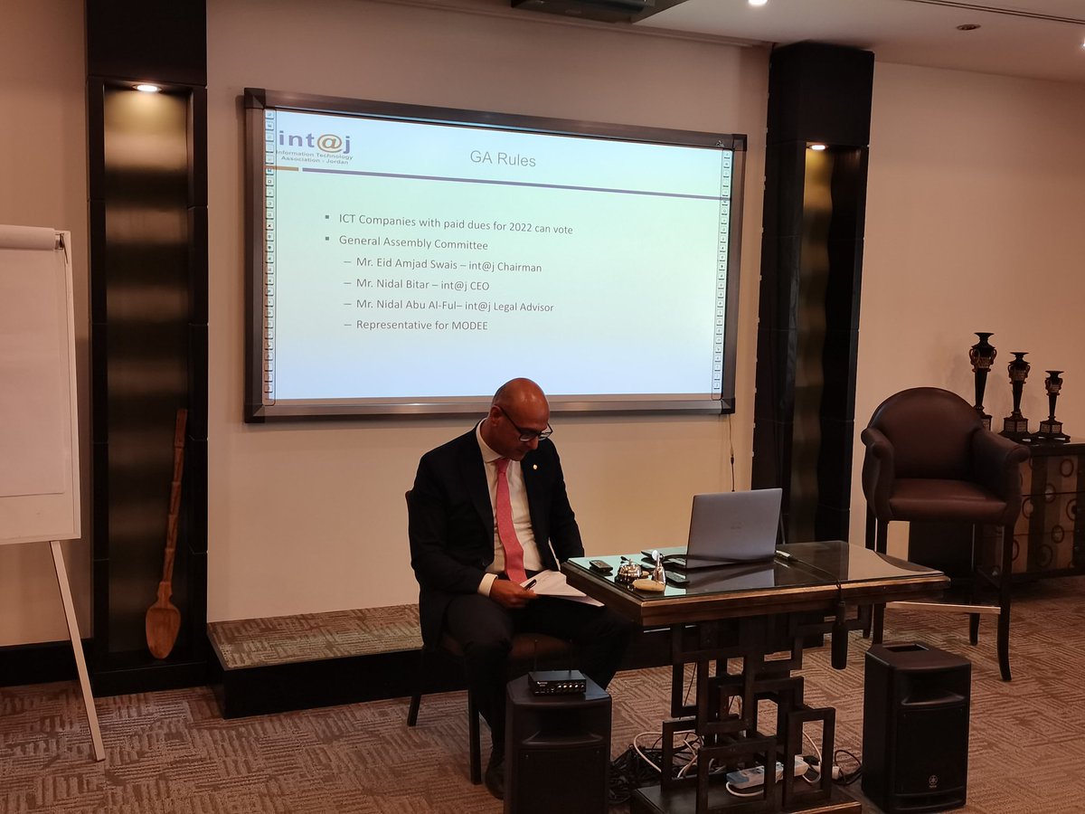 intajICTJO's tweet photo. المدير التنفيذي في #جمعية_انتاج المهندس #نضال_البيطار يستعرض إنجازات الجمعية التي تحققت في العام 2021-2022
خلال اجتماع الهيئة العامة العادي 
#intaj #OrdinaryAsemblyMeeting #StartupsJo #SHETECHS #TechAID #IPreach #MENAICT22 #JOITED https://t.co/gIoBX7vZgJ