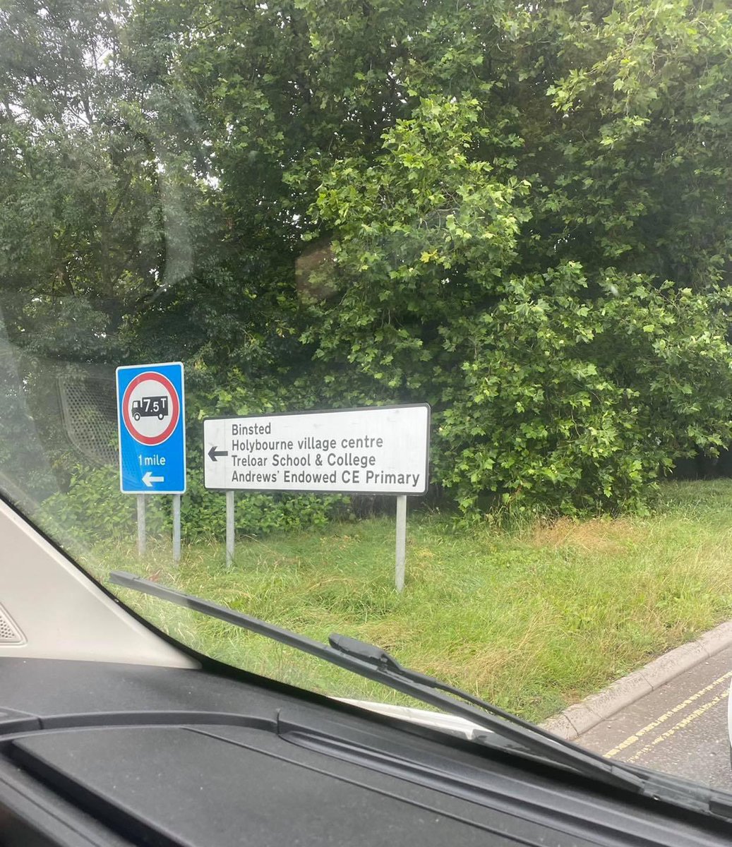 scott2gocourier's tweet photo. As end of school term approaches, we were delighted to once again to assist a parent of a student at the wonderful @treloars in transporting a standing frame and walker from Holybourne to their home for the holidays earlier today #summer #education #Holybourne #schoolholidays https://t.co/Q9cvUM3Nwl