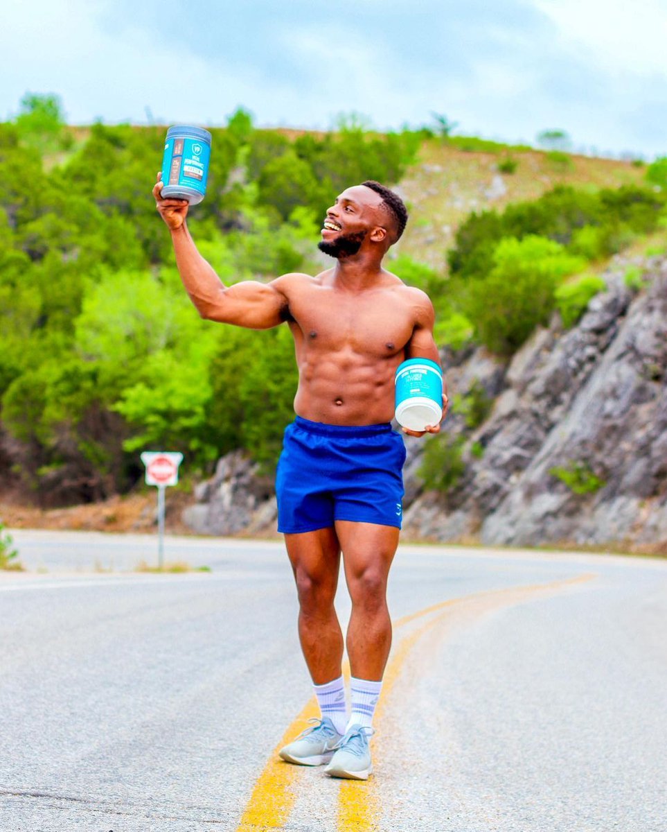 Performance_VP's tweet image. Find someone who looks at you the way @drnitie looks at his Vital Performance™ Protein &amp;amp; @vitalproteins Collagen Peptides 😉

#collagen #protein #vitalproteins #vitalperformance #proteinpowder #wellnessisvital