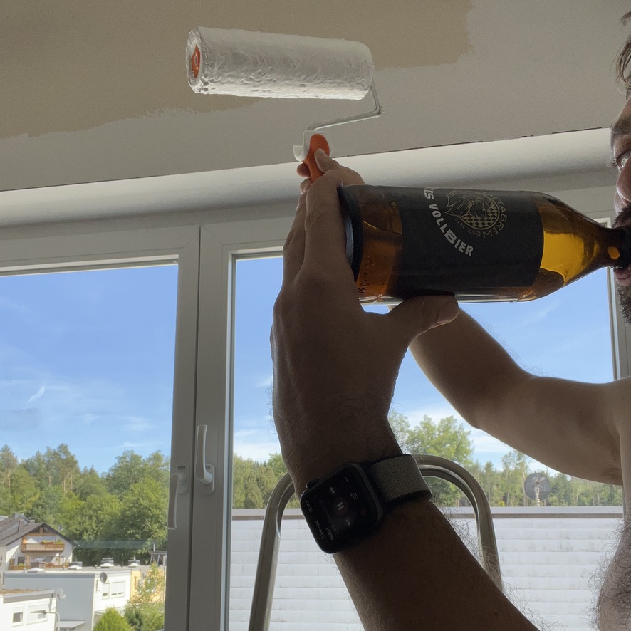 ulleflash84's tweet photo. I do not like painting...
But with the "Helles Vollbier" of the @metabrewsociety  it was good. https://t.co/iSN8P0LEp0