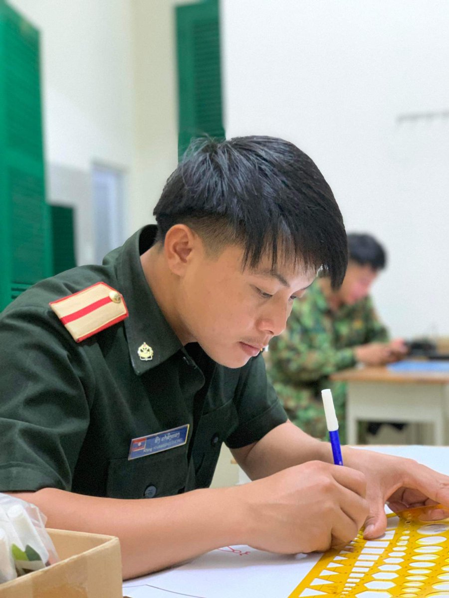 ຮຽນເມື່ອຍຫລາຍມານວດໃຫ້ແດ່