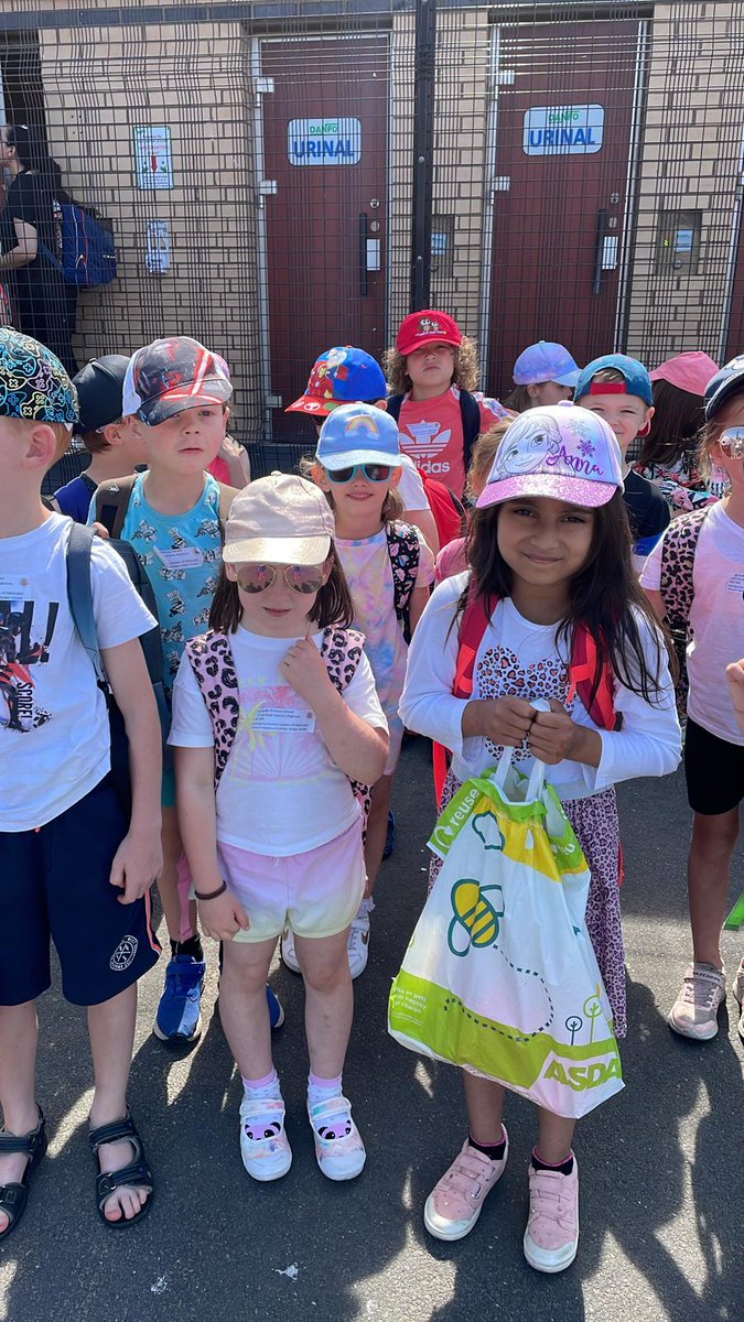 RFLR2021's tweet photo. Brilliant day @Blackpool with @Longroyde Year 1 https://t.co/St2iO9khm2