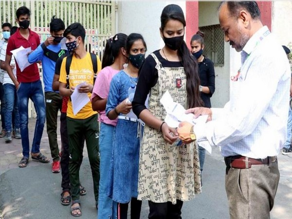 ani_digital's tweet photo. Kerala: Girl students asked to remove innerwear before entering exam hall

Read @ANI Story | https://t.co/Cii2ivYPi3
#Kerala #NEET #GirlsStudents https://t.co/Xi4eWJaEce