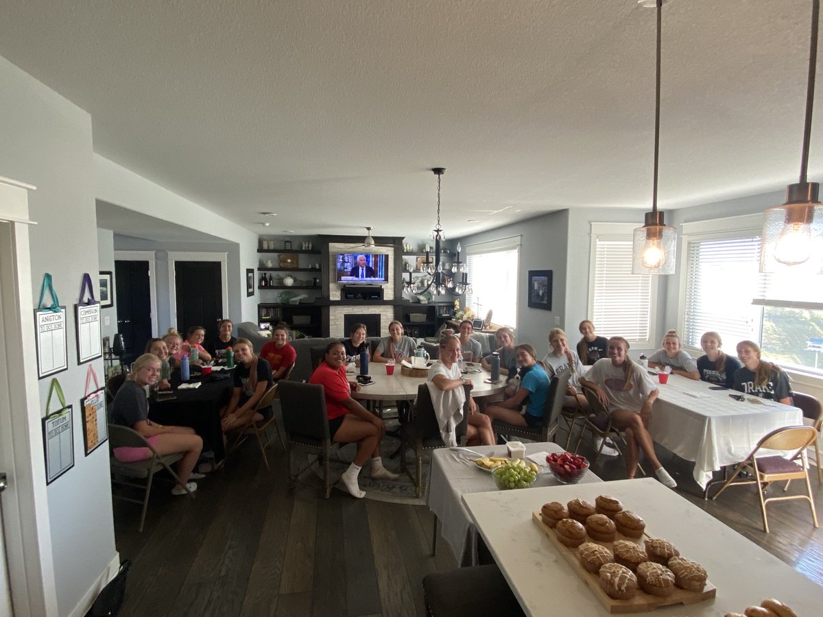 rjcubhawk's tweet photo. Let’s go get it @AdmSoftball #pregamemeals https://t.co/zt5S2hEwbc