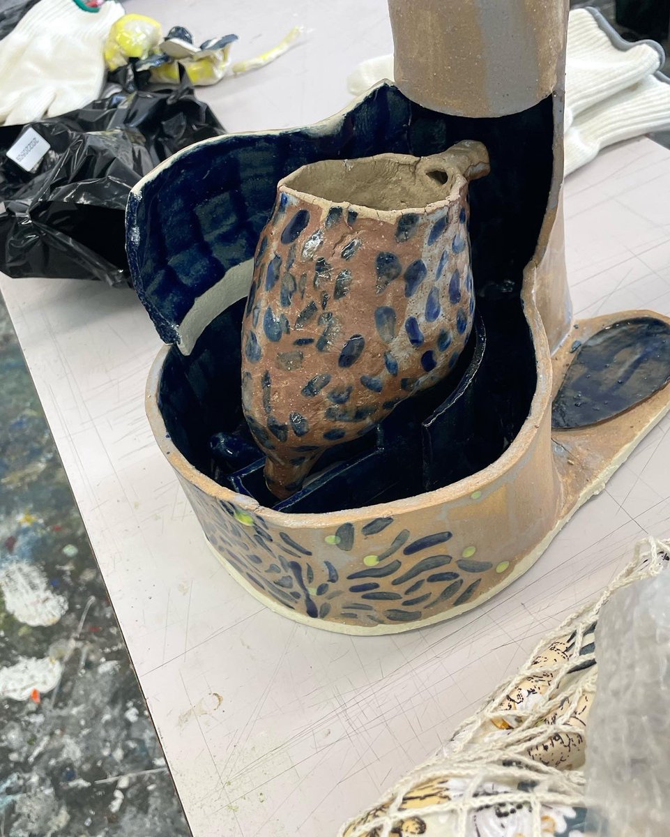 体調の悪いオマﾙ
(陶芸)