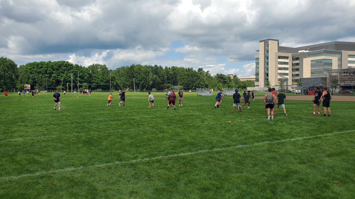 SPASHFootball's tweet photo. Sorry for the delay, but we had a great youth camp last week! Thank you to all those that came out, and a special thank you to the 30 or so players that volunteered over the 3 days to make a great experience for the campers!
#spashpride
#spashway https://t.co/iUkpX3THke