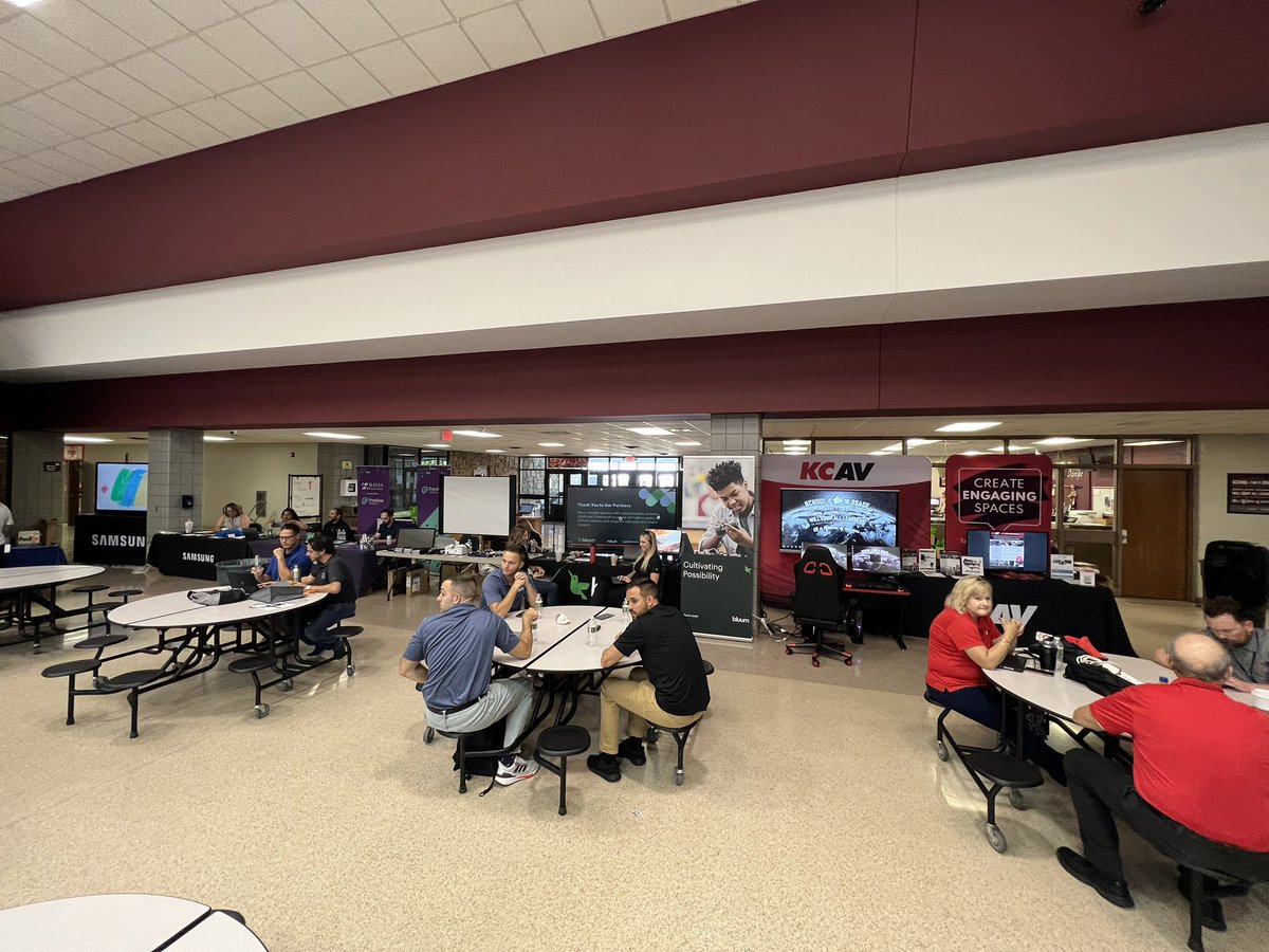 MidwestTechTalk's tweet image. Make sure you show our vendors some love! #mwtt