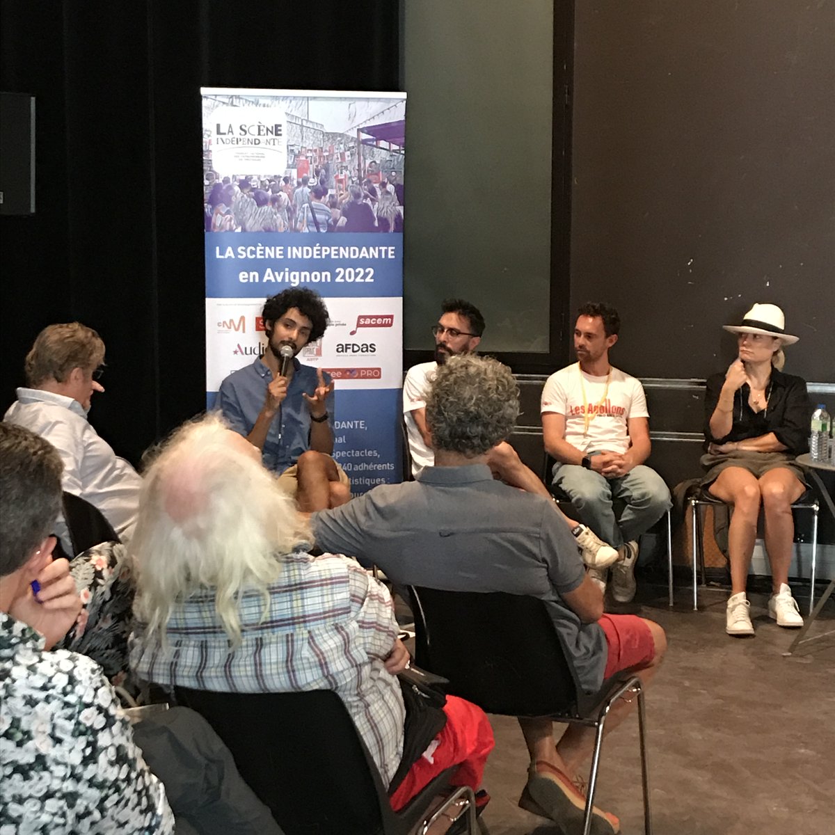 "La subjectivité pour parler de la réalité" "Donner une raison d'être à son écriture" <a href="/AirSeddiki/">Réda Seddiki</a> 
Cycle de rencontres « Parlons #Humour aujourd’hui » "La diversité des écritures sur les scènes de l’humour francophones"  #FDA22 #OFF22 [#AVIGNON22]