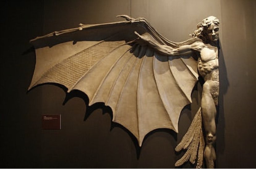 AcademiaAesthe1's tweet photo. Statue based on Leonardo daVinci’s famous concept for artificial wings. https://t.co/8tHIcNmGdI