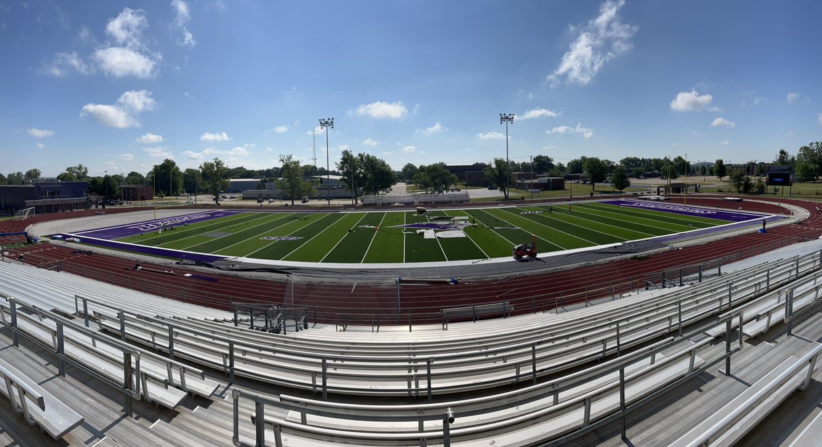 sbubearcats's tweet photo. Update! Bearcat Pride on the field now!!
#BearcatRoar https://t.co/uG5kJz7ijD